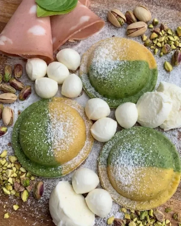 Producto - Sorrentinos de mortadela, pistacho y muzzarella