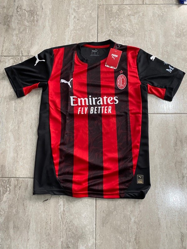 Producto - Milán titular 2025