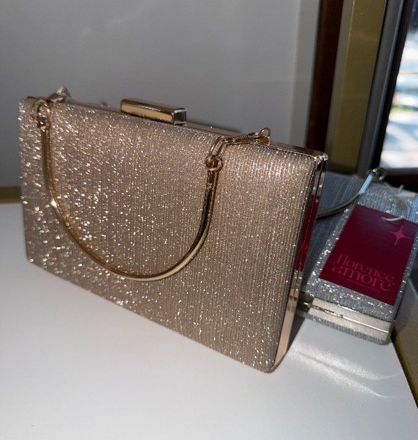 Producto - Clutch con manija