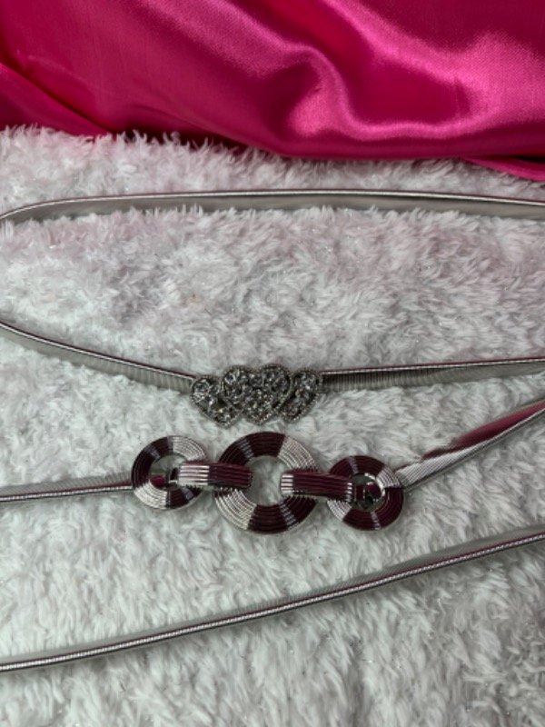 Producto - Cintos dorados y plateados corazon con strass cadena