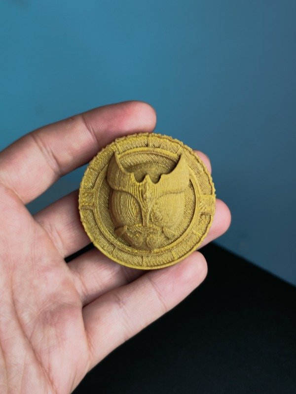 Producto - Iman 3D / Kamen Rider Kuuga 5 cm Dorado - 0
