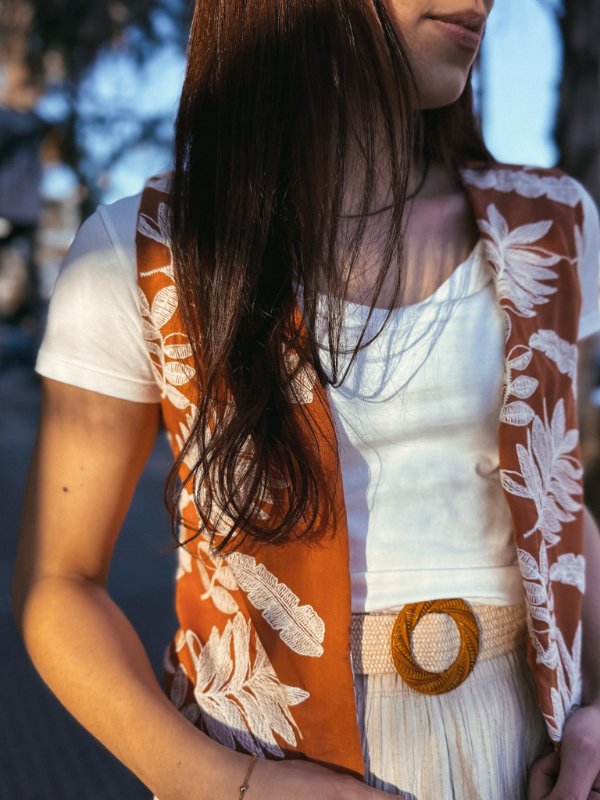 Producto - Chaleco Bordado