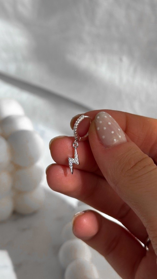 Producto - Argollita micropave rayito 10mm (unidad)