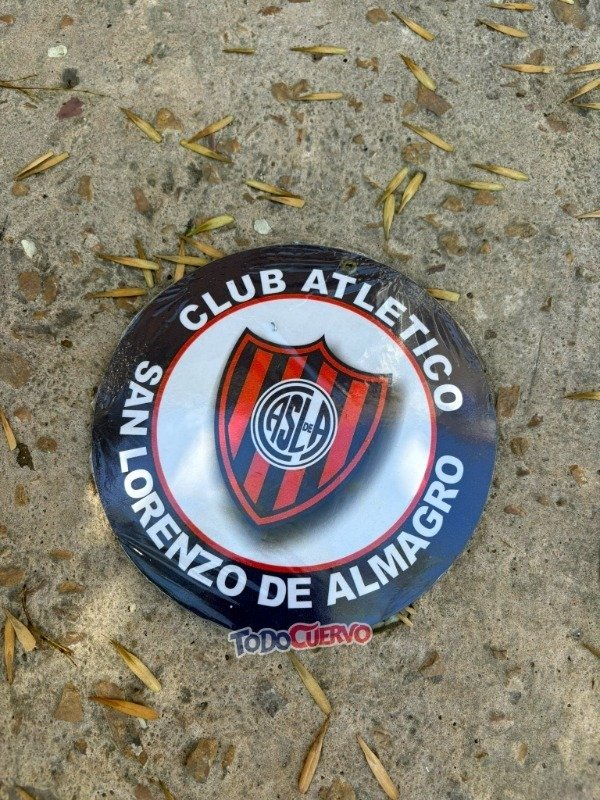 Producto - CHAPA ESCUDO SAN LORENZO DE ALMAGRO CHICO