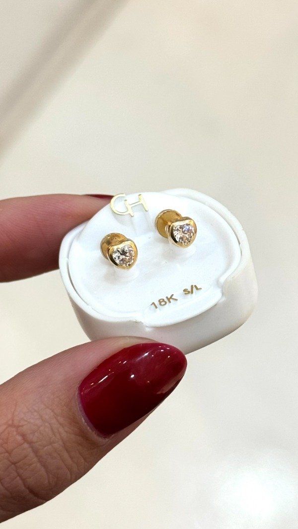 Producto - Abridores de oro 18k corazones cubic