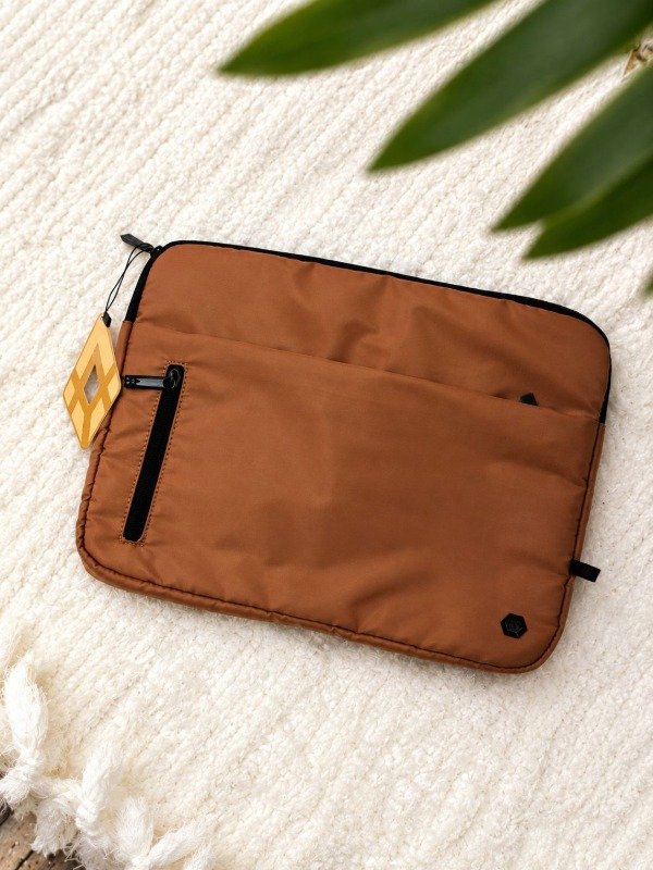 Producto - Funda para notebook Amayra camel
