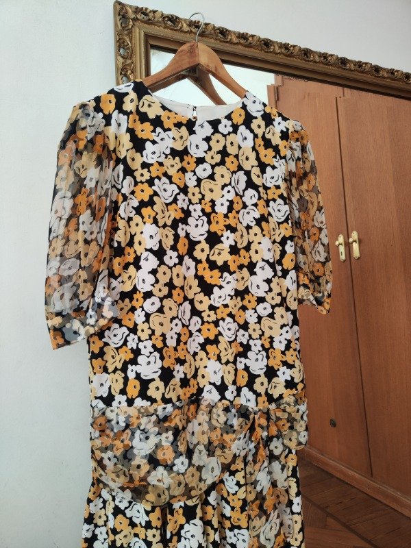 Vestido flores amarillas, blancas y negras negro — imagen 12