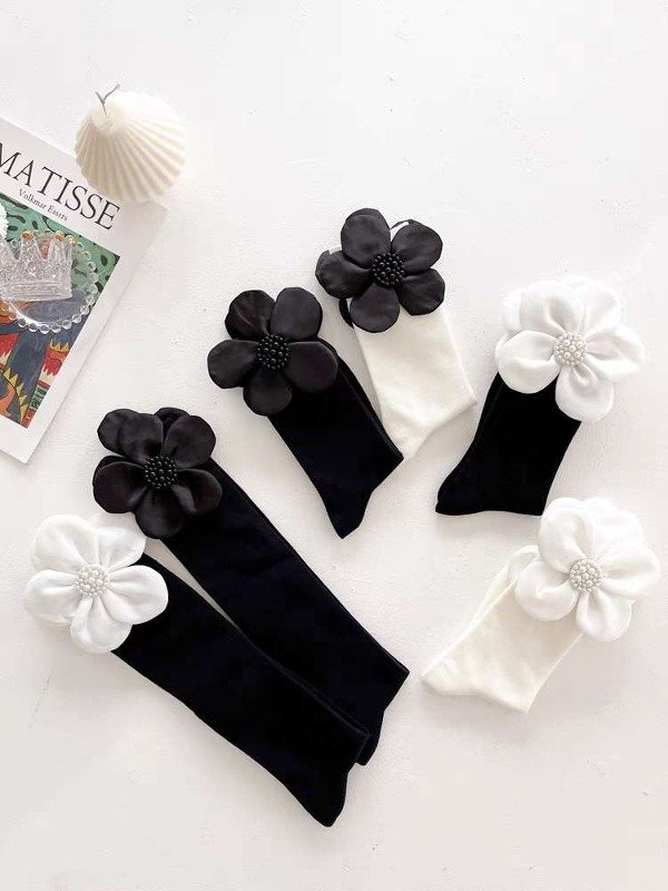Producto - Medias lisa con Flor