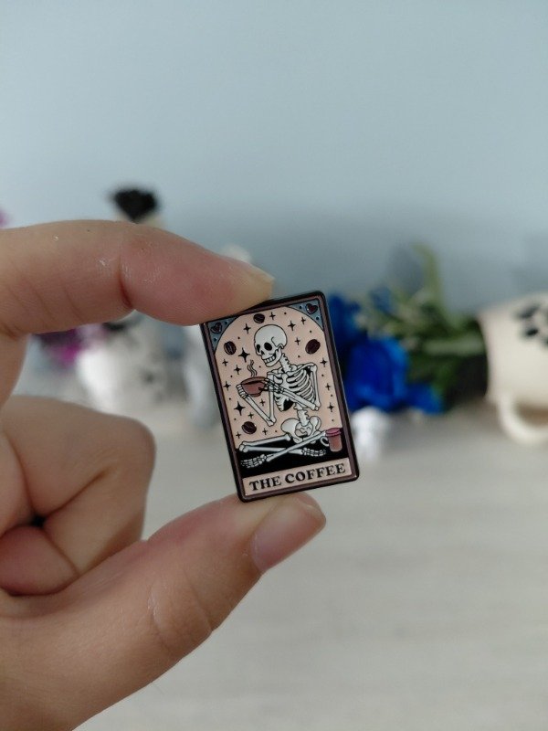 Producto - Pin metalizado - Carta de tarot "The coffee" #1525