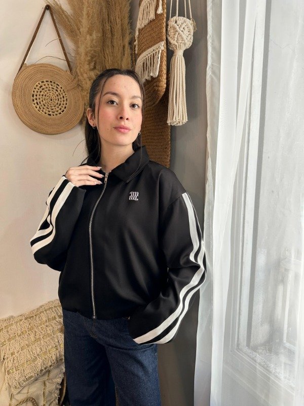 Producto - Campera Bugatti