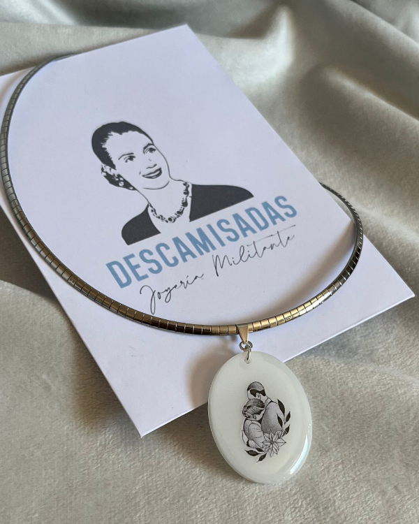 Producto - Medallón Abrazo Eva y Juan