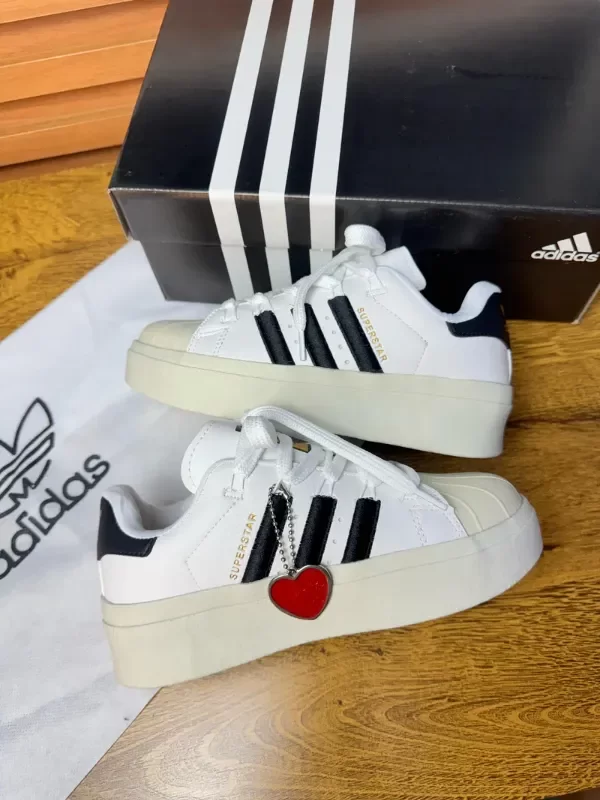 Producto - Adidas Superstar Bonega - Clásica