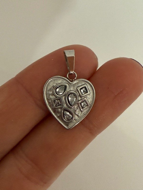 Producto - D539 Dije corazón con cubiks 2cm acero quirúrgico