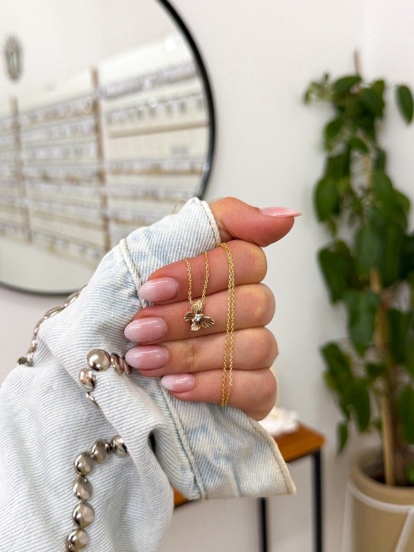 Producto - Cadenita bañada en oro mariposa cúbic centro