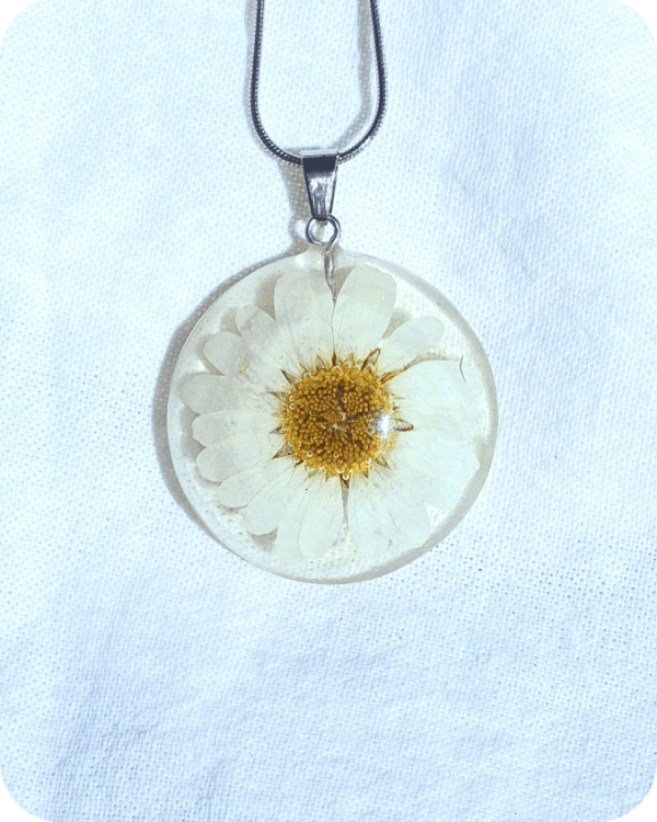 Producto - Dije Margarita 2 - incluye cadena