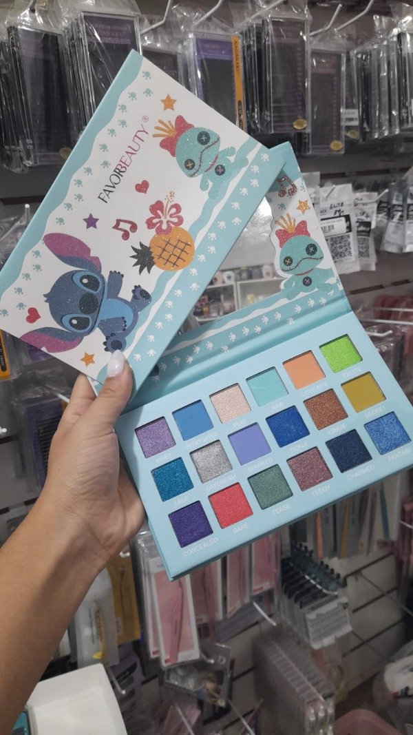 Producto - Paleta de sombras stitch FavorBeauty