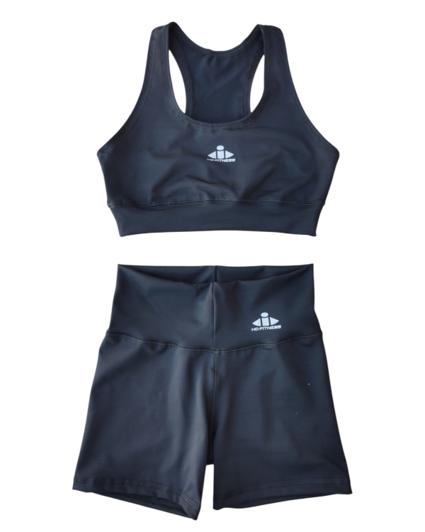 Producto - CONJUNTO TOP Y SHORTS NEGRO LISO