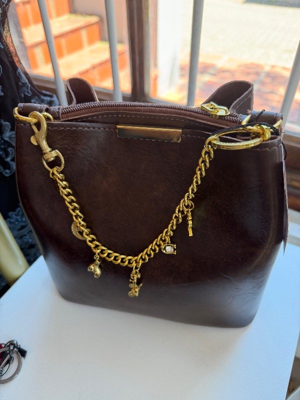 Producto - Cartera Oslo + cadena charm