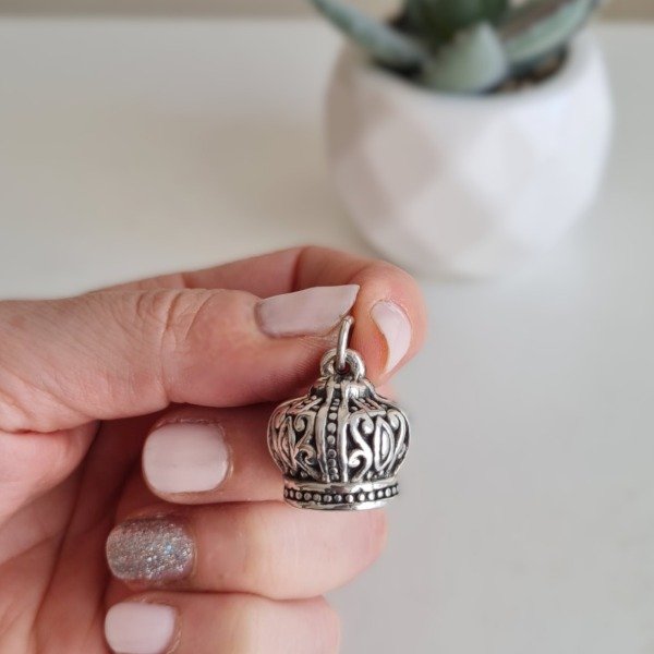 Producto - Dije corona labrada