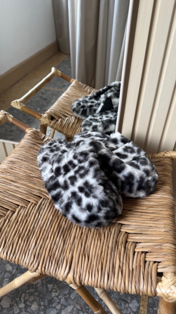 Producto - PANTUFLAS PRINT GRIS