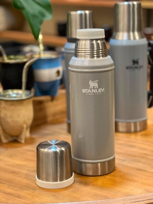 Producto - TERMO CLASICC GRIS