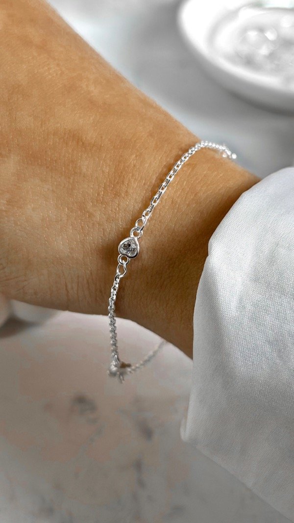 Producto - Pulsera corazones cubic (acero blanco)