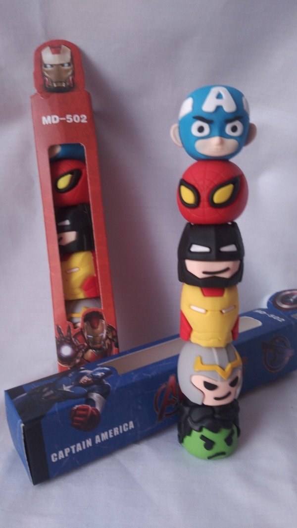 Producto - Resaltador Avengers