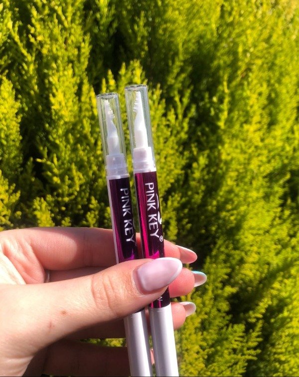 Producto - Delineador para cejas con cepillo
