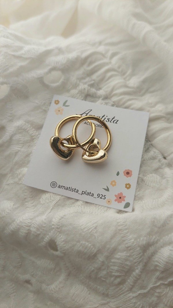 Producto - AROA CON DIJE CORAZON DORADO