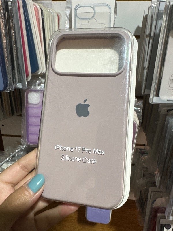 Producto - Silicone case GRIS CLARO iPHONE 17 PRO MAX