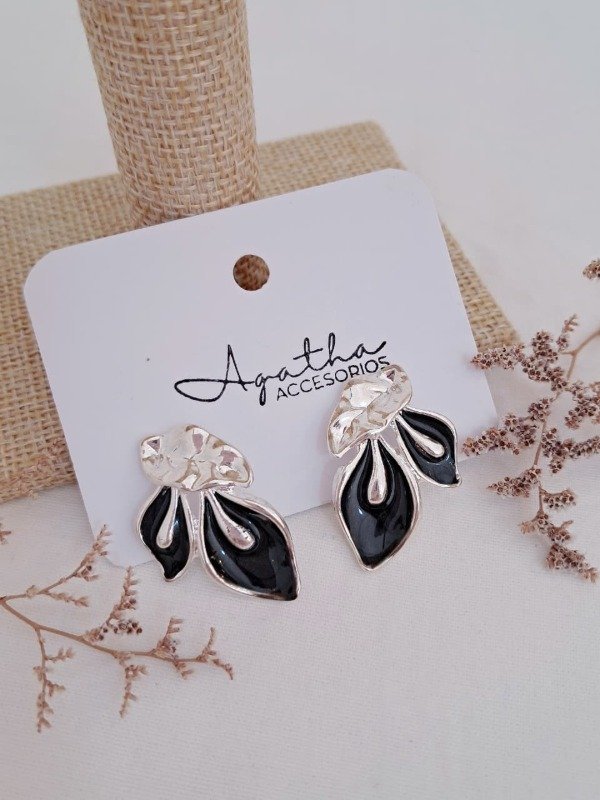 Producto - Aros AB hoja esmaltada negra