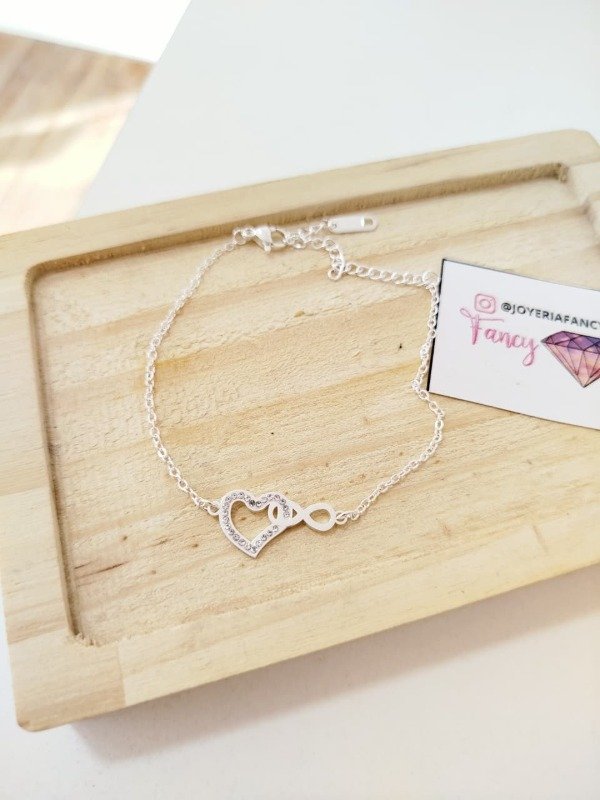 Producto - Pulsera infinito y corazon ab
