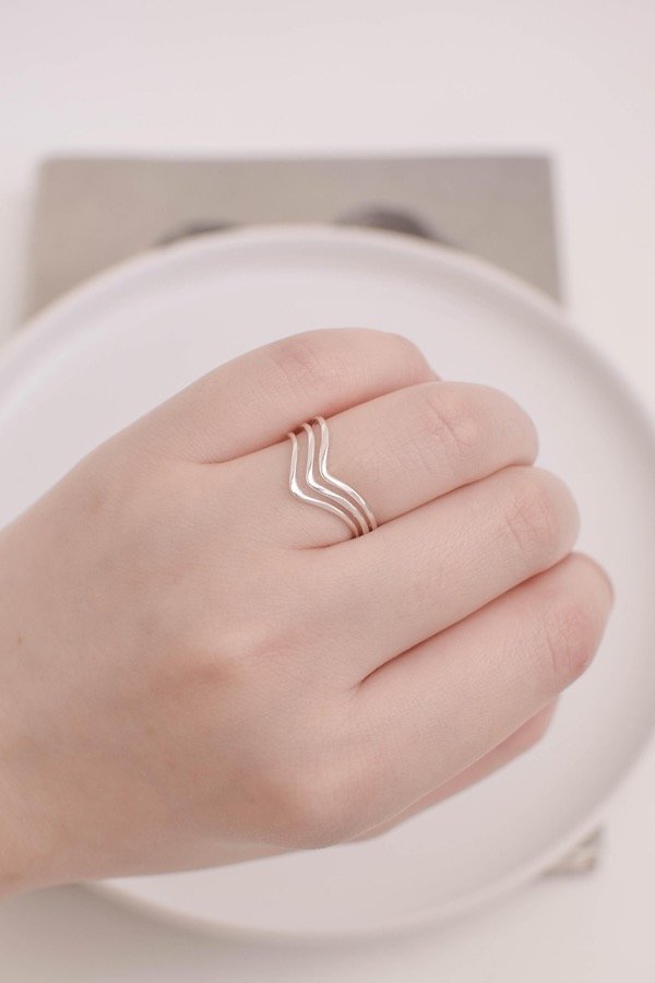 Producto - Anillo tres capas onduladas plata