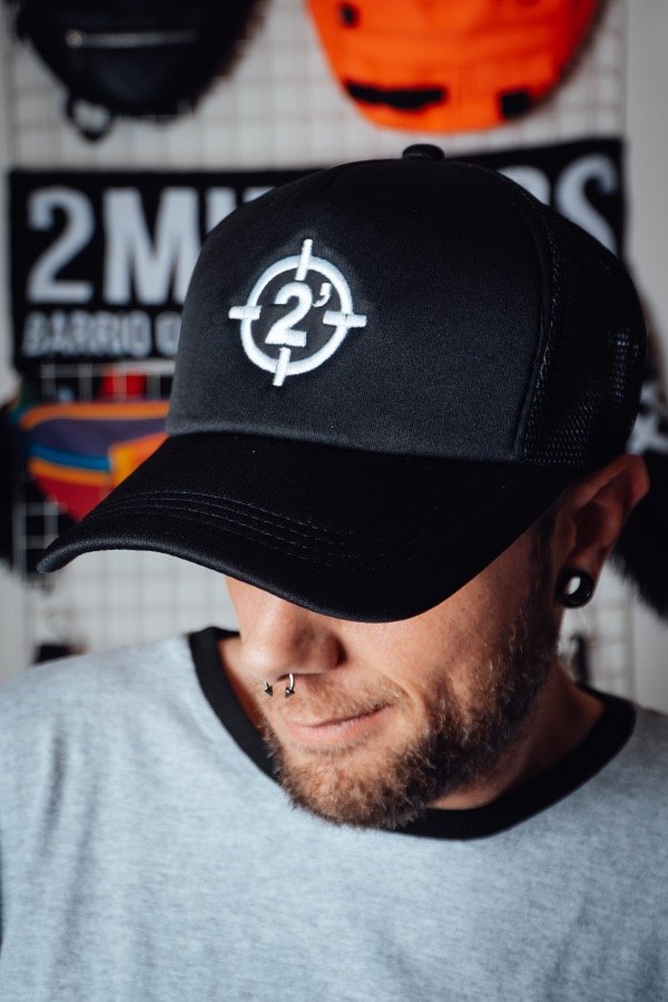 Producto - Trucker 2 Minutos Logo Negra