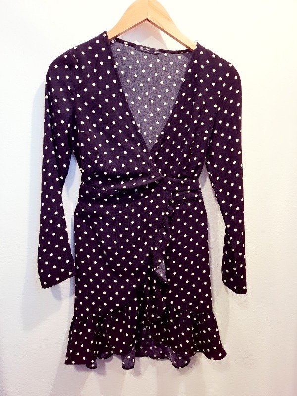 Producto - Vestido cruzado BERSHKA