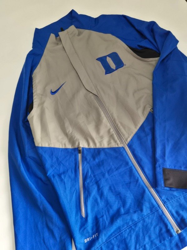 Producto - Campera NIKE