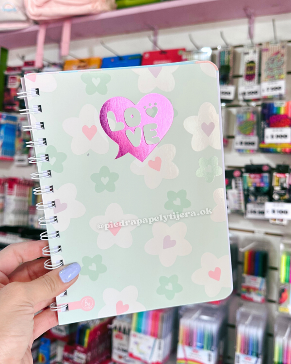 Producto - Cuaderno A5 semirigido love floreado