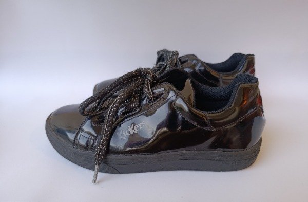 Producto - ZAPATILLAS ACHAROLADAS MARCA KICKERS TALLE 34