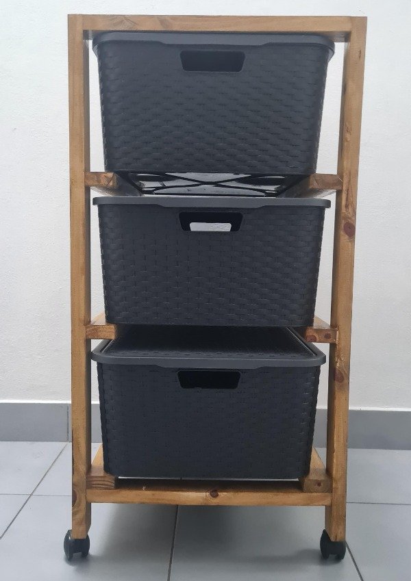 Producto - Organizador Móvil con 3 canastos ratán grandes.