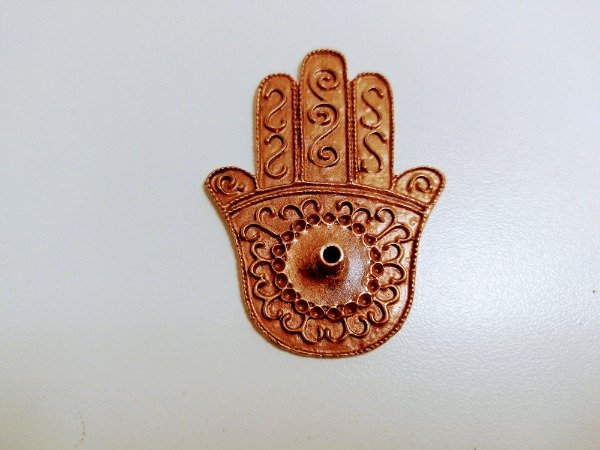 Producto - PORTA SAHUMERIO MANO DE FATIMA METAL
