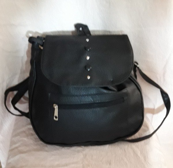 Producto - MOCHILA NEGRA