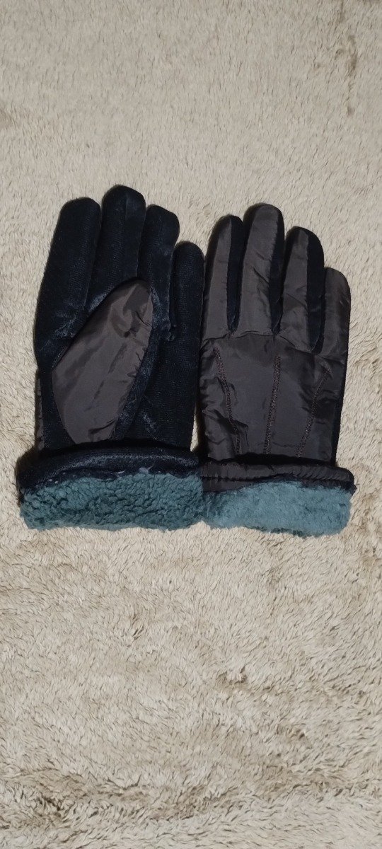 Producto - Guantes con piel color marrón