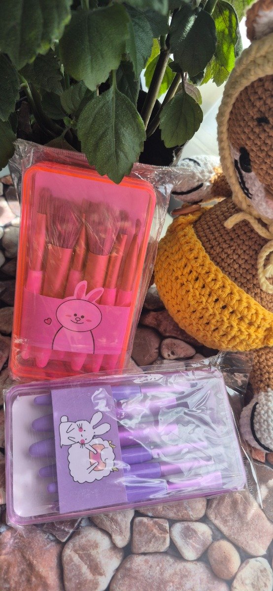 Producto - Set de brochas en caja acrilico