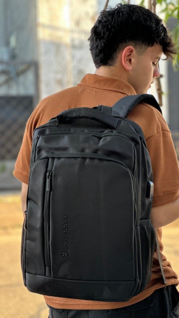 Producto - Mochila Unicross Portanotebook 18 pul