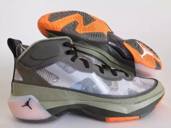 Producto - Air jordan XXXVII Tatum - UNDEFEATED