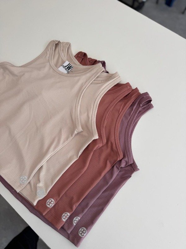Producto - musculosa DELFI