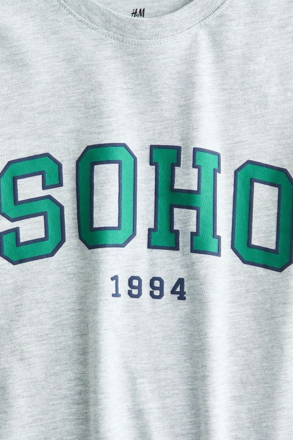 Producto - Remera HyM SOHO gris - 1