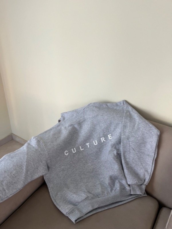 Producto - buzo culture gris