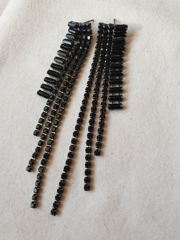 Producto - Aros Pasantes Strass Black Rain