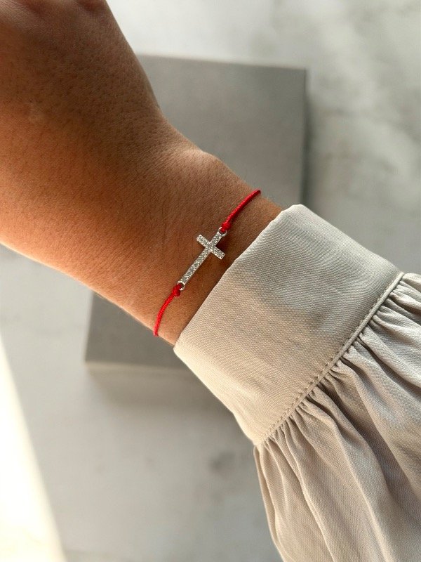 Producto - Pulsera hilo rojo cruz cubic